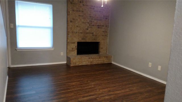 2017 Paisley Drive D, Arlington, TX 76015