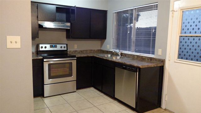 2017 Paisley Drive D, Arlington, TX 76015