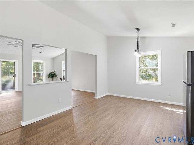 20254 Shockey Ln, Beaverdam, VA 23015