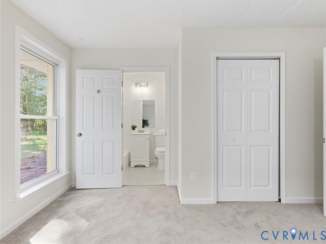 20254 Shockey Ln, Beaverdam, VA 23015