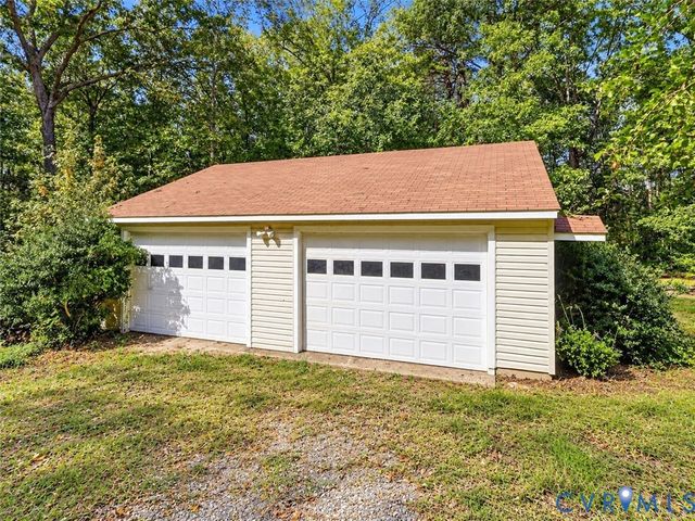 20254 Shockey Ln, Beaverdam, VA 23015
