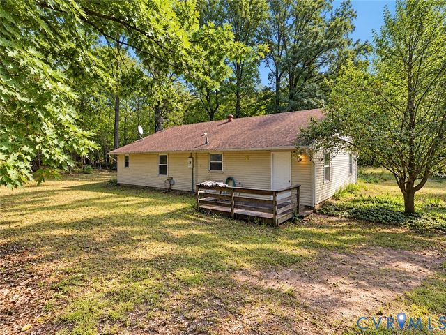 20254 Shockey Ln, Beaverdam, VA 23015