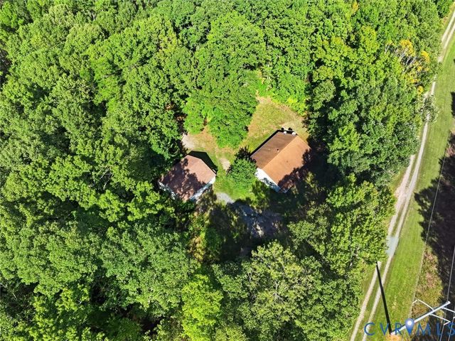 20254 Shockey Ln, Beaverdam, VA 23015