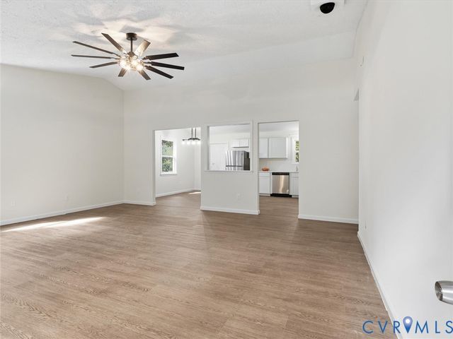 20254 Shockey Ln, Beaverdam, VA 23015