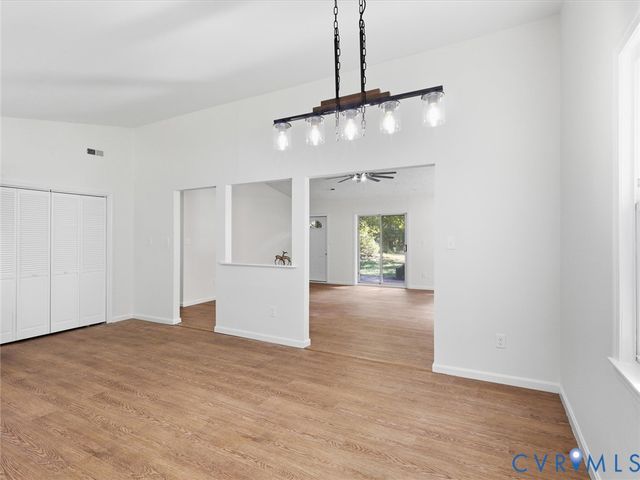 20254 Shockey Ln, Beaverdam, VA 23015