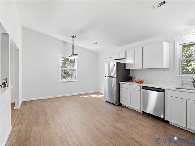 20254 Shockey Ln, Beaverdam, VA 23015