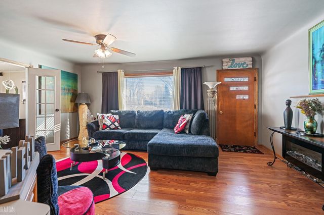 39151 Wanda Avenue, Sterling Heights, MI 48313