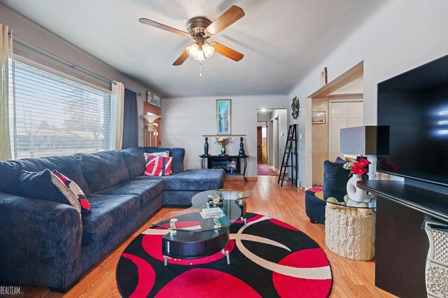 39151 Wanda Avenue, Sterling Heights, MI 48313