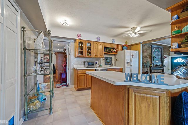 39151 Wanda Avenue, Sterling Heights, MI 48313