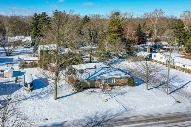 39151 Wanda Avenue, Sterling Heights, MI 48313