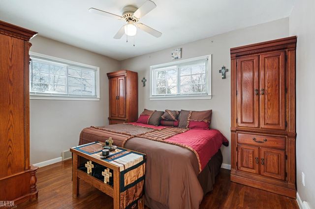 39151 Wanda Avenue, Sterling Heights, MI 48313