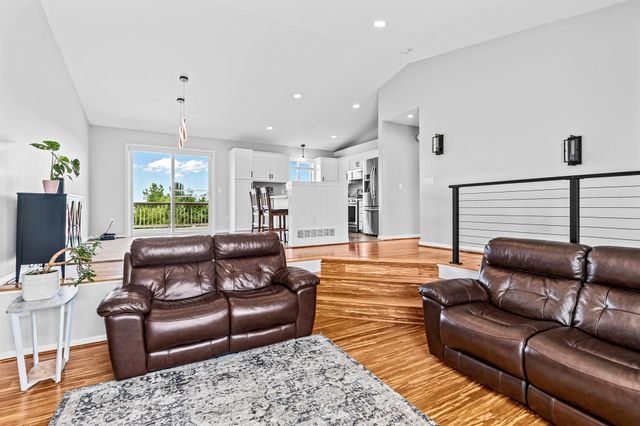 10590 257th Avenue NW, Zimmerman, MN 55398