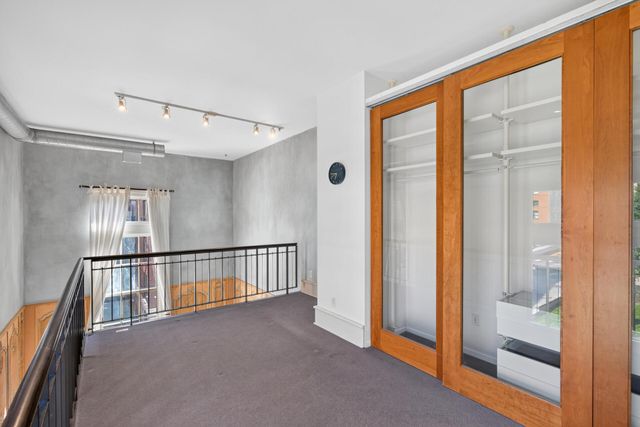 214 4th Street E 101, Saint Paul, MN 55101