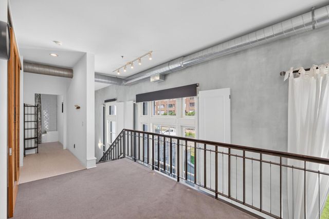 214 4th Street E 101, Saint Paul, MN 55101