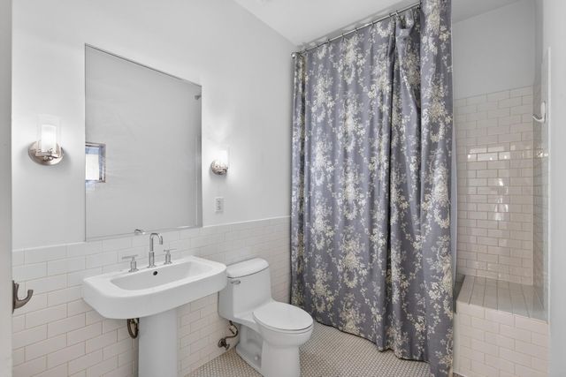 214 4th Street E 101, Saint Paul, MN 55101