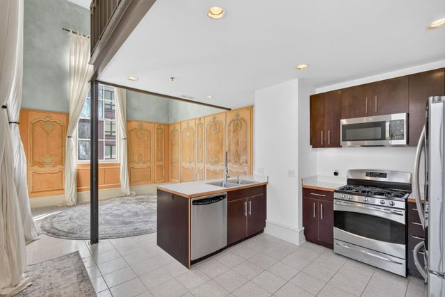 214 4th Street E 101, Saint Paul, MN 55101