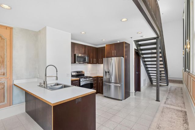 214 4th Street E 101, Saint Paul, MN 55101