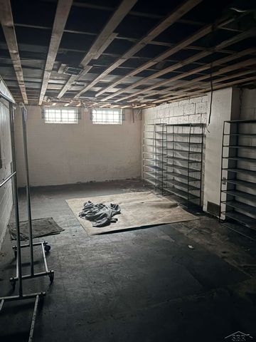 4807 Birchcrest Drive, Flint, MI 48504