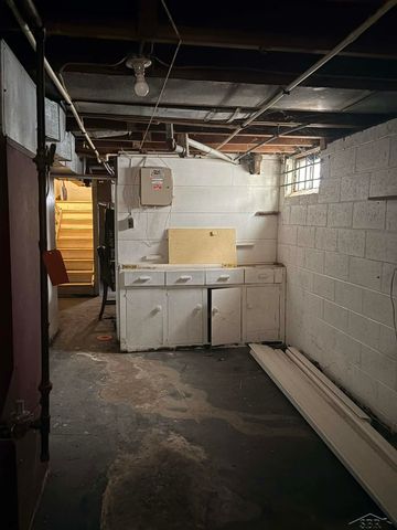 4807 Birchcrest Drive, Flint, MI 48504