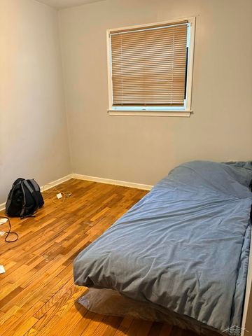 4807 Birchcrest Drive, Flint, MI 48504