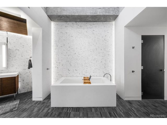 1610 Little Raven St PH6, Denver, CO 80202