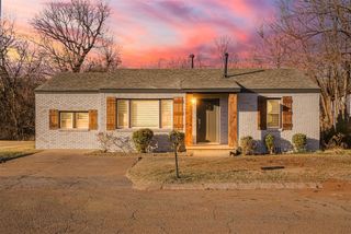 1012 Elmwood Drive, Guthrie, OK 73044