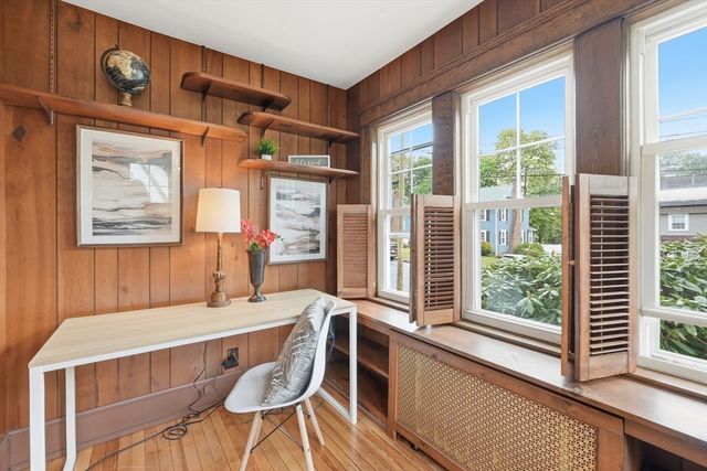 11 Wildrose Avenue, Worcester, MA 01602