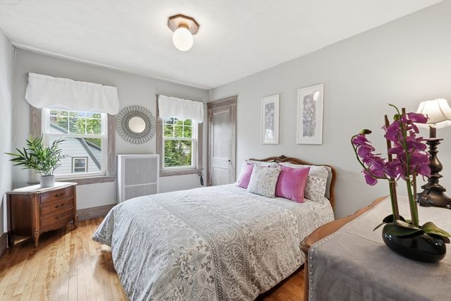 11 Wildrose Avenue, Worcester, MA 01602