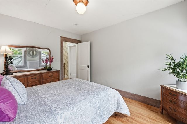 11 Wildrose Avenue, Worcester, MA 01602