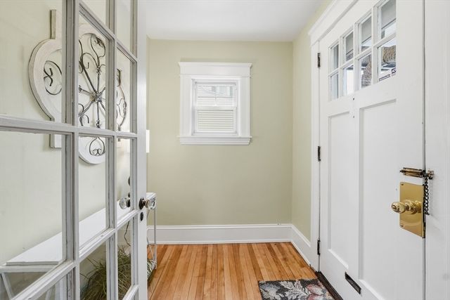 11 Wildrose Avenue, Worcester, MA 01602