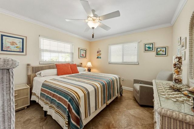 529 67TH STREET, Holmes Beach, FL 34217