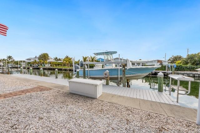 529 67TH STREET, Holmes Beach, FL 34217