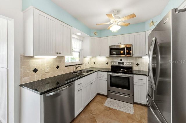 529 67TH STREET, Holmes Beach, FL 34217