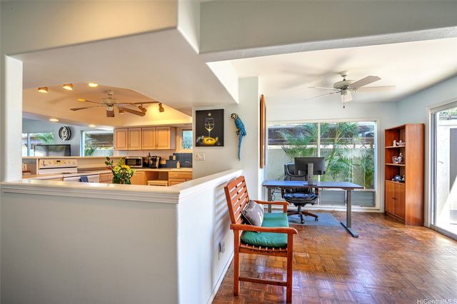 215 Kawaihae Street F1, Honolulu, HI 96825