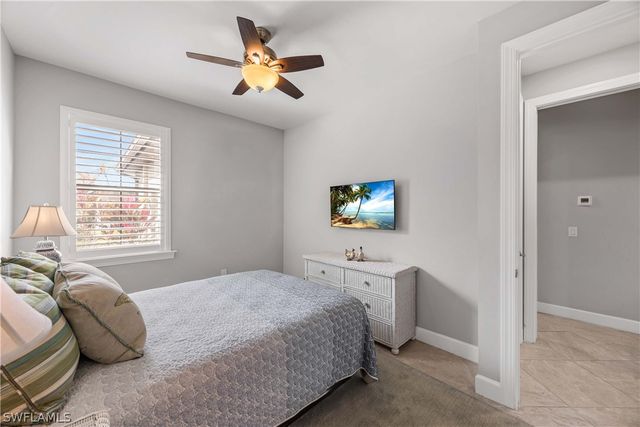 7658 Jacaranda LN, Naples, FL 34114