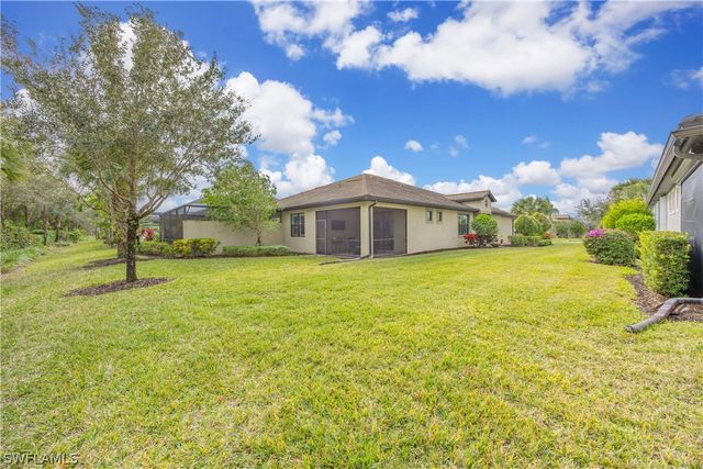 7658 Jacaranda LN, Naples, FL 34114