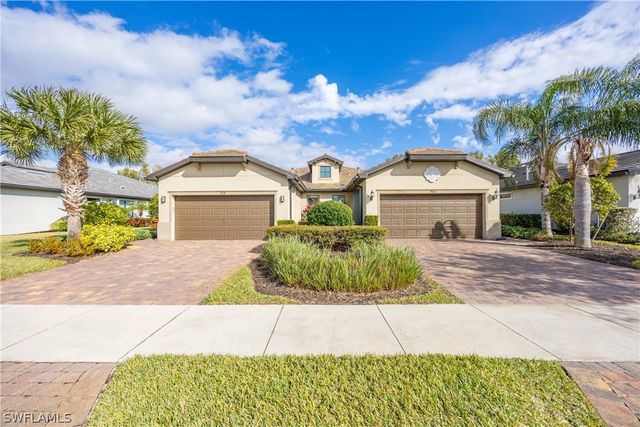 7658 Jacaranda LN, Naples, FL 34114