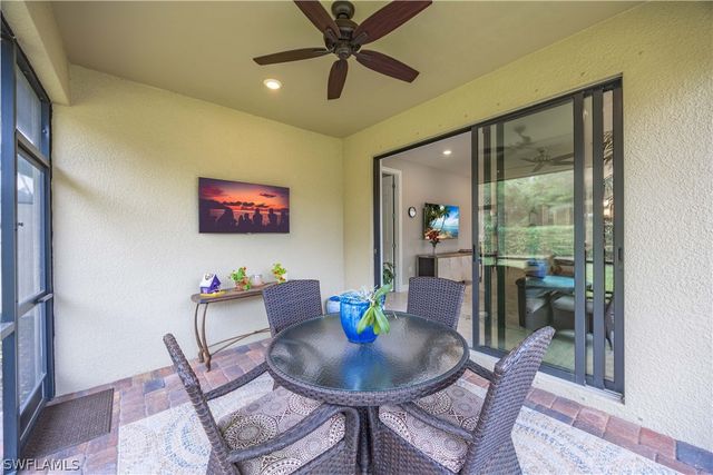 7658 Jacaranda LN, Naples, FL 34114