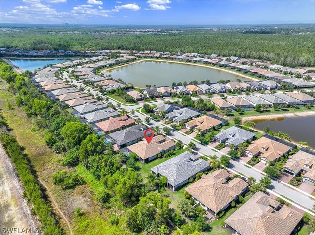 7658 Jacaranda LN, Naples, FL 34114