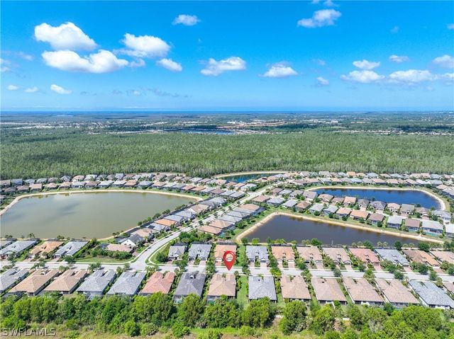 7658 Jacaranda LN, Naples, FL 34114