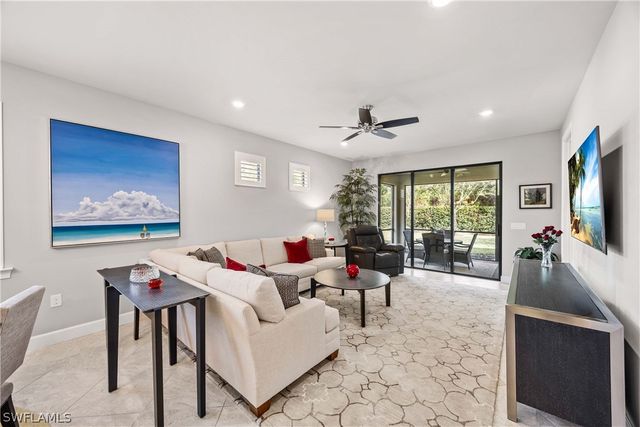 7658 Jacaranda LN, Naples, FL 34114