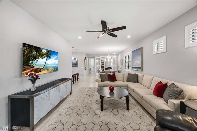 7658 Jacaranda LN, Naples, FL 34114