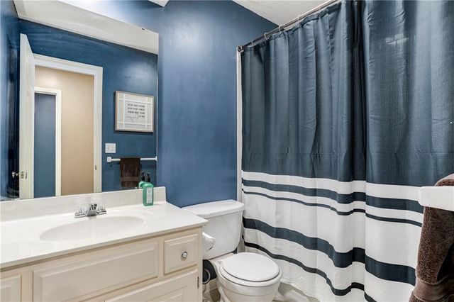 21513 W 52nd Street, Shawnee, KS 66226