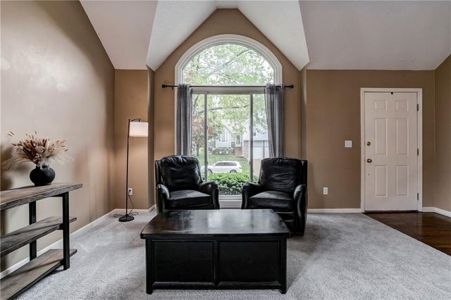 21513 W 52nd Street, Shawnee, KS 66226