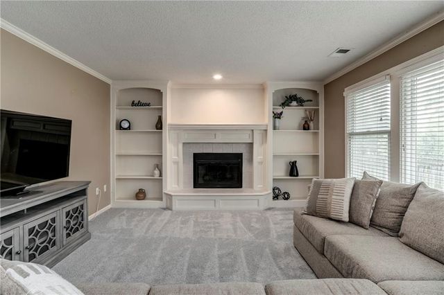 21513 W 52nd Street, Shawnee, KS 66226