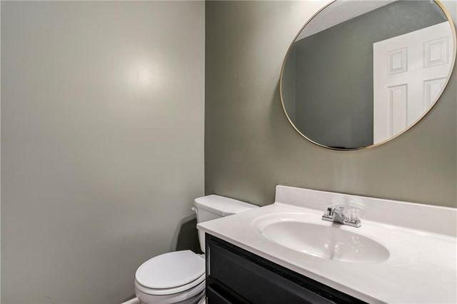 21513 W 52nd Street, Shawnee, KS 66226