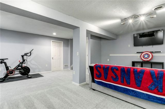 21513 W 52nd Street, Shawnee, KS 66226