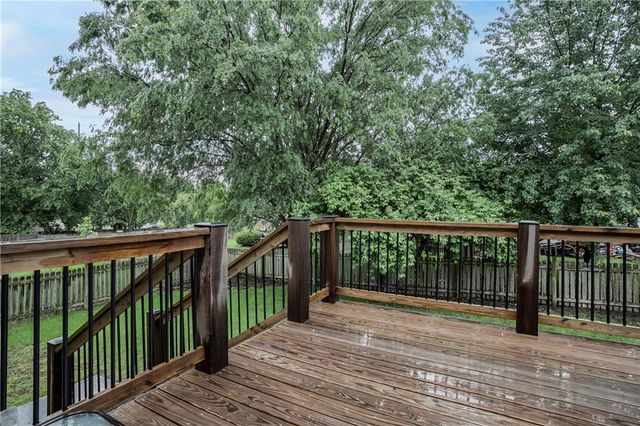 21513 W 52nd Street, Shawnee, KS 66226