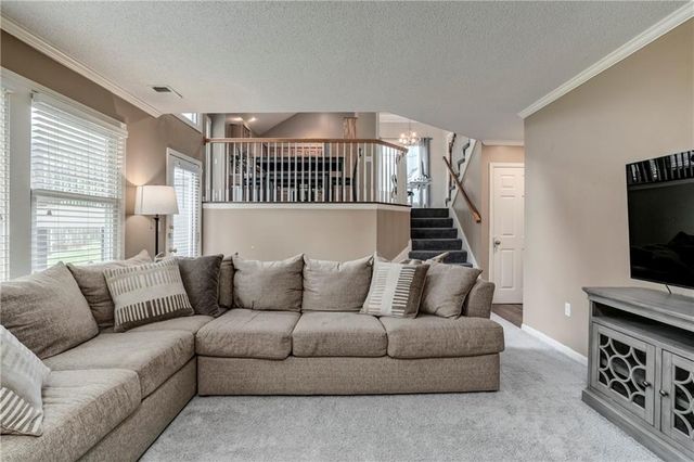 21513 W 52nd Street, Shawnee, KS 66226