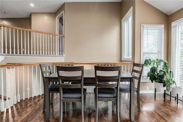 21513 W 52nd Street, Shawnee, KS 66226